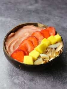Thick Strawberry Mango Smoothie Bowl