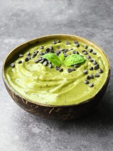 Mint Chocolate Chip Smoothie Bowl